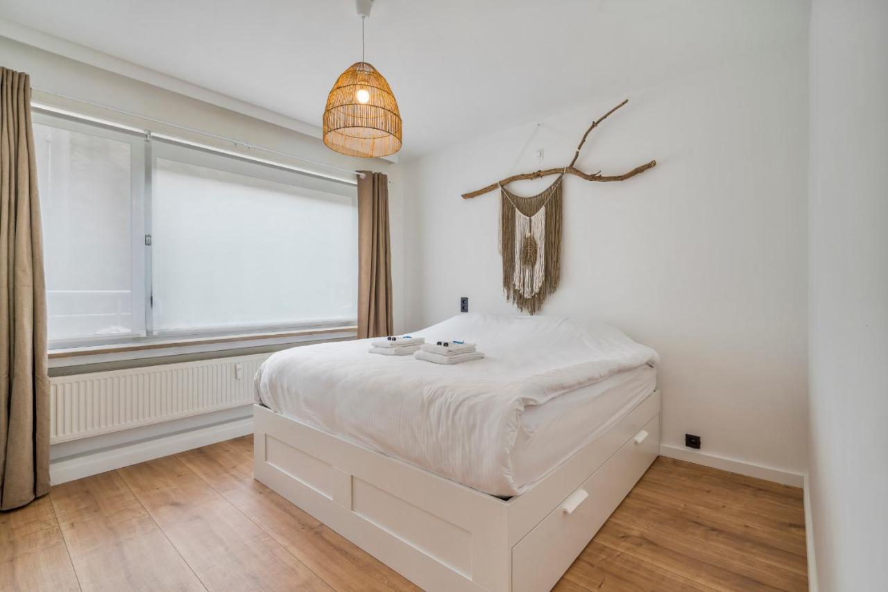 Ruim En Warm Appartement In De Winkelstraat Van Oostende ภายนอก รูปภาพ
