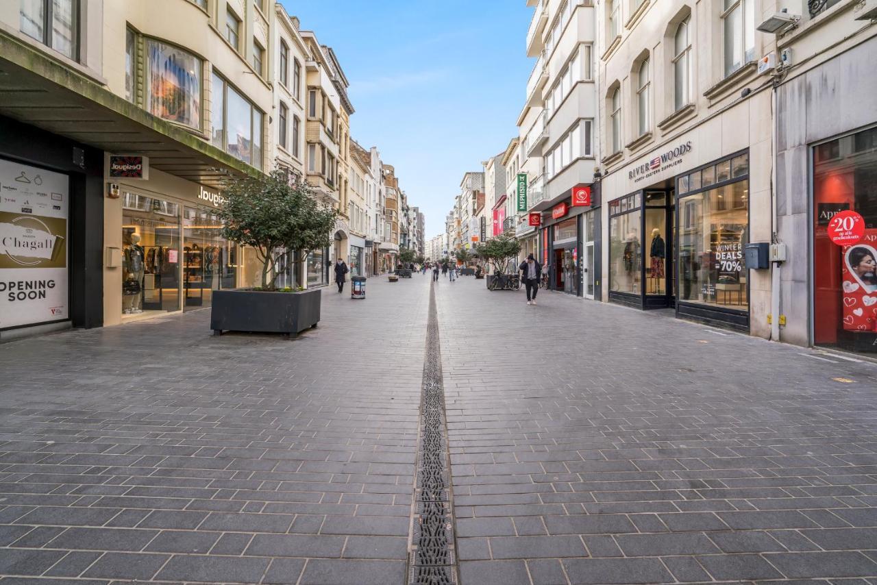 Ruim En Warm Appartement In De Winkelstraat Van Oostende ภายนอก รูปภาพ