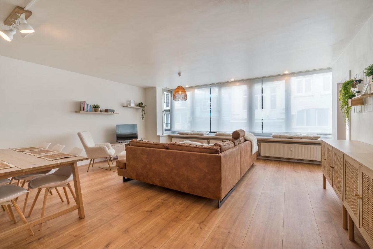 Ruim En Warm Appartement In De Winkelstraat Van Oostende ภายนอก รูปภาพ